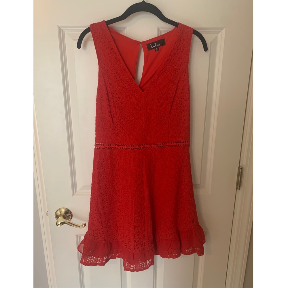 NWOT LULUS RED DRESS. SIZE LARGE.